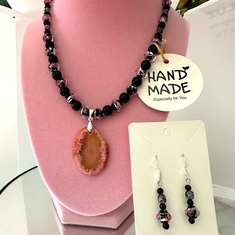 Foil Glass Rose Black Glass Necklace Set